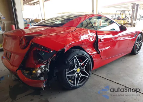 2015 Ferrari California T из США, поврежденный, VIN ZFF77XJA5F0211604